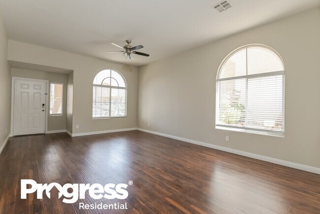 Building Photo - 2211 Maple Shade St