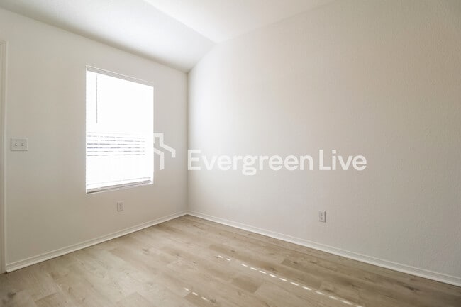 Foto del edificio - 41 Remington Ln