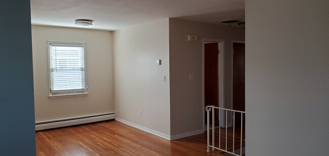 Dinning Room - 200 Sussex St