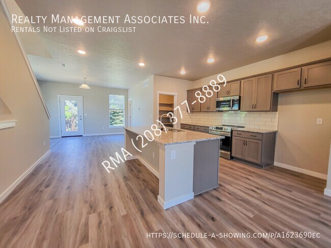 Building Photo - 3132 N Network Ln