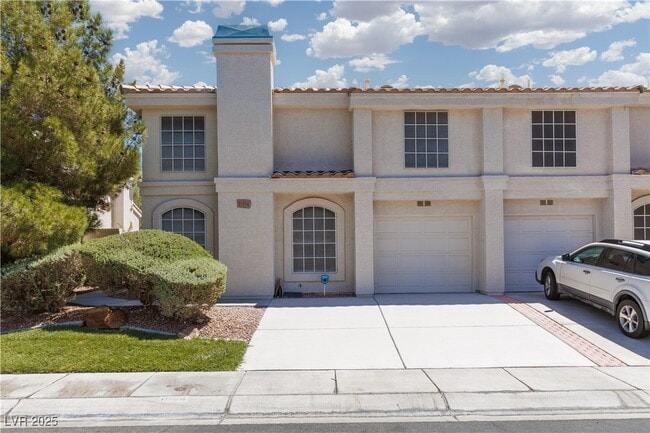 Building Photo - 1004 Sun wood Dr