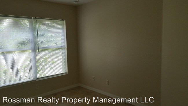 Foto del edificio - 328-328 Justice Ave