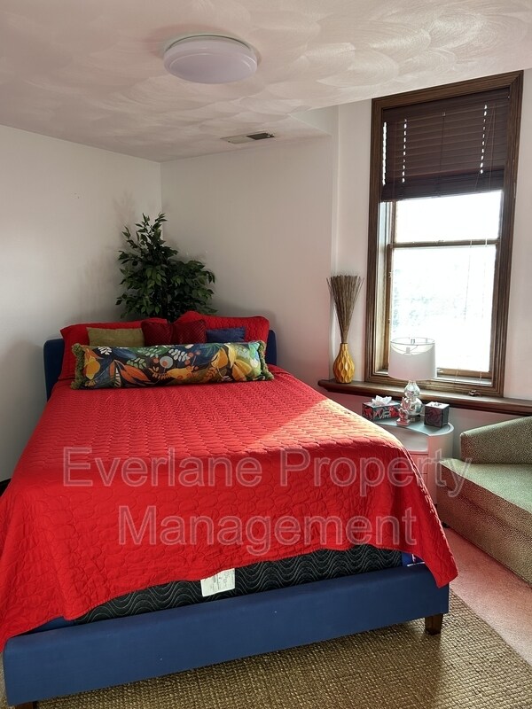 Foto del edificio - 65 E Cedar St
