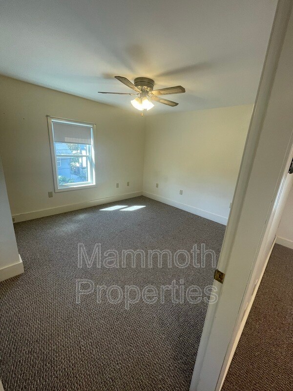 Foto del edificio - 318 Lowell St