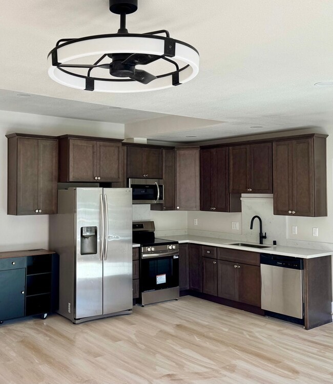 Building Photo - 1158 Solomon Ct