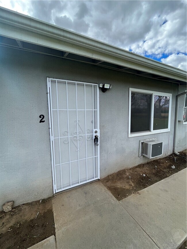 21808 Walnut Ave, Grand Terrace, CA 92313 Room for Rent in Grand