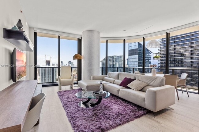 Foto del edificio - 55 SW 9th St