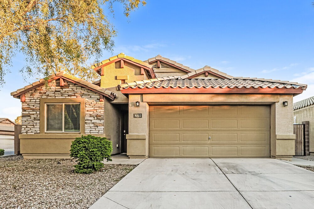 Foto principal - 8822 W Pioneer St