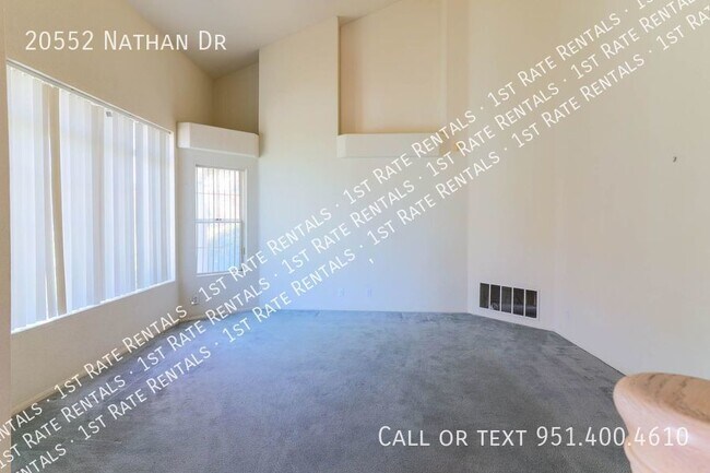 Foto del edificio - Well Maintained Orangecrest Home with a VI...