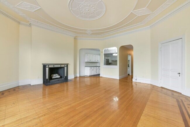 Building Photo - 234 Beacon St
