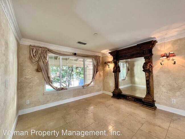 Building Photo - 4 br, 3.5 bath House - 3514 White Cliff Ci...