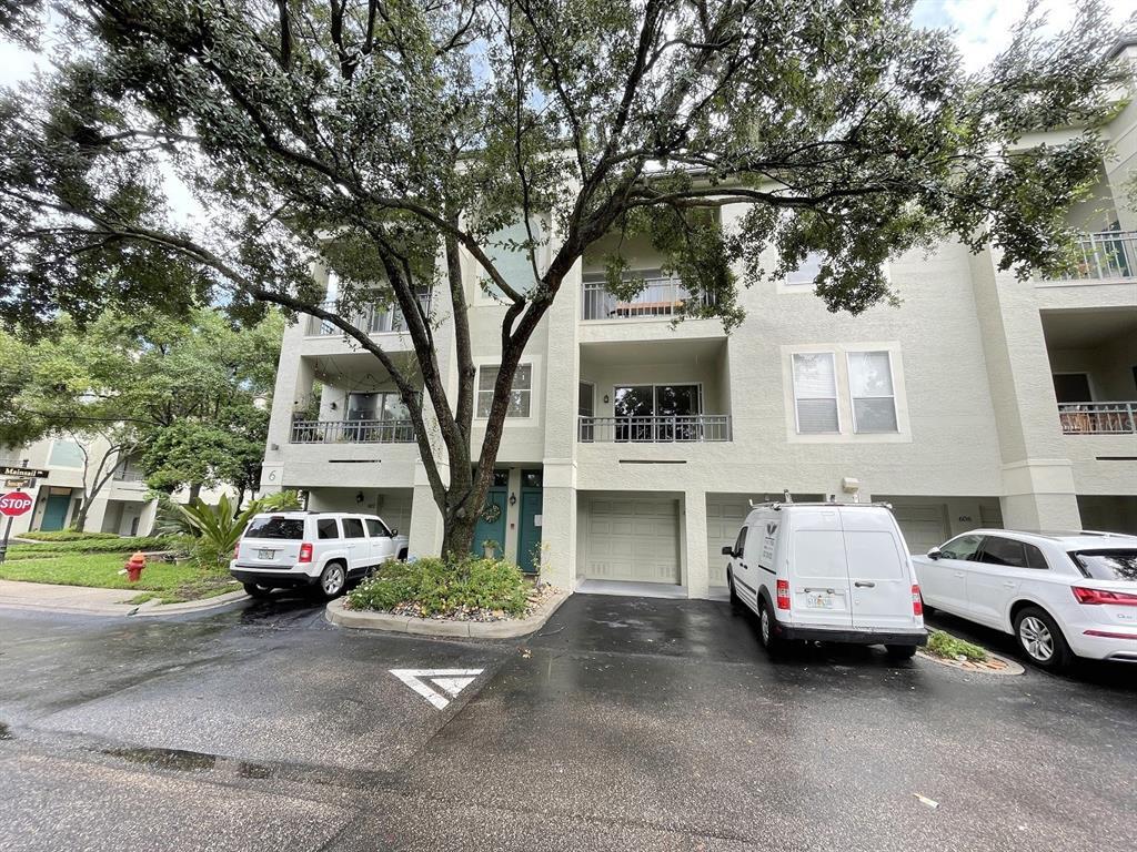 Primary Photo - 604 Seascape Way