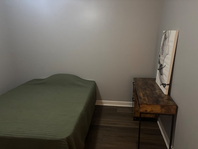 Foto del edificio - 1624 N Cherry St