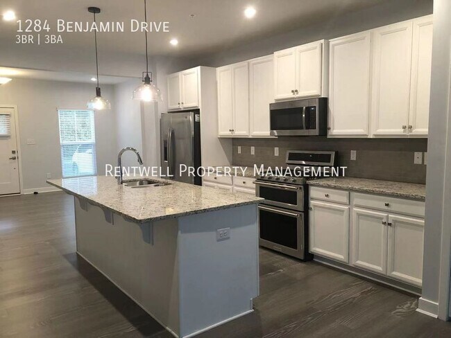 Building Photo - 1284 Benjamin Dr