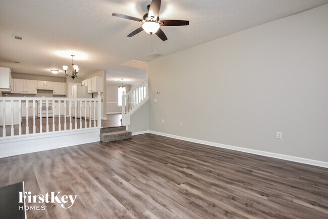 Building Photo - 2977 Jenkins Dr