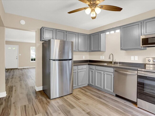 Foto del edificio - 809 Old Silver Spring Rd