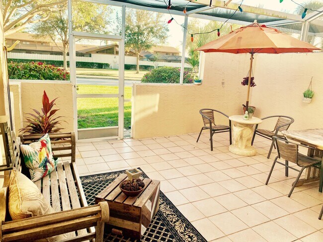 Foto del edificio - 9775 Boca Gardens Cir N