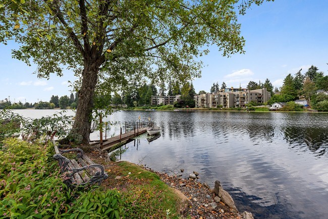 Building Photo - Waterfront Bitter Lake Duplex - 3 bedrooms
