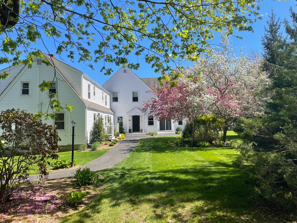 Foto principal - Brookside Apartments