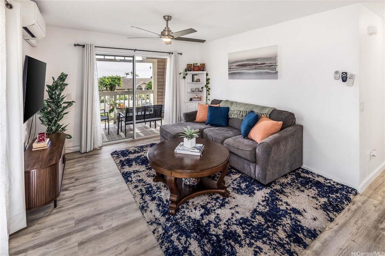 AVAILABLE NOW! 2 bed, 2 bath, 1 parking - AVAILABLE NOW! 2 bed, 2 bath, 1 parking