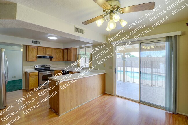 Foto del edificio - 2517 W Knox Rd