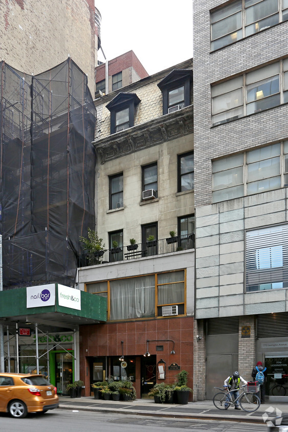 Foto principal - 129 E 60th St