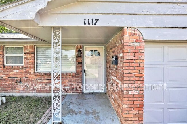 Building Photo - 1117 S Howard Ave