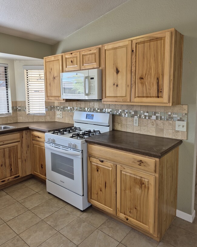 Foto del edificio - 2741 W Firebrook Rd