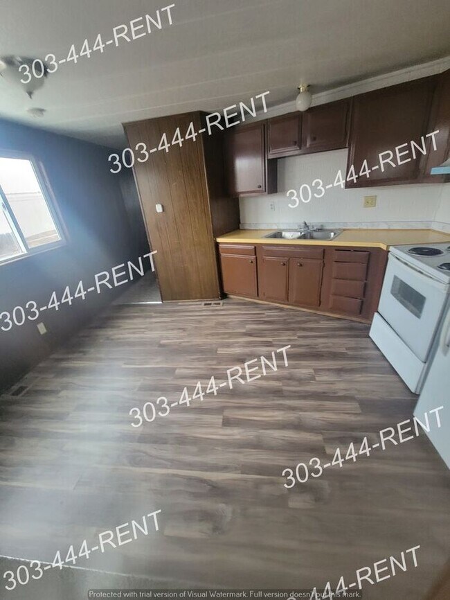 Building Photo - Log Lane Village 2 bedroom & 2 bathroom