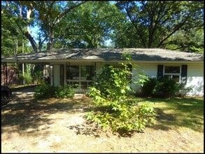 Building Photo - 3 N Meadowcliff Cir