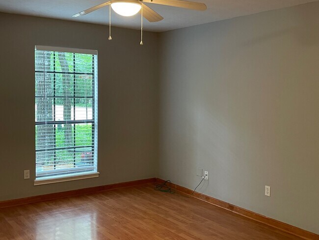 Foto del edificio - 2614 N Red Cedar Cir