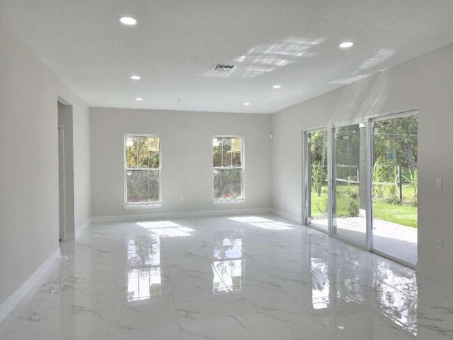 Building Photo - 4472 S Lake Orlando Pkwy
