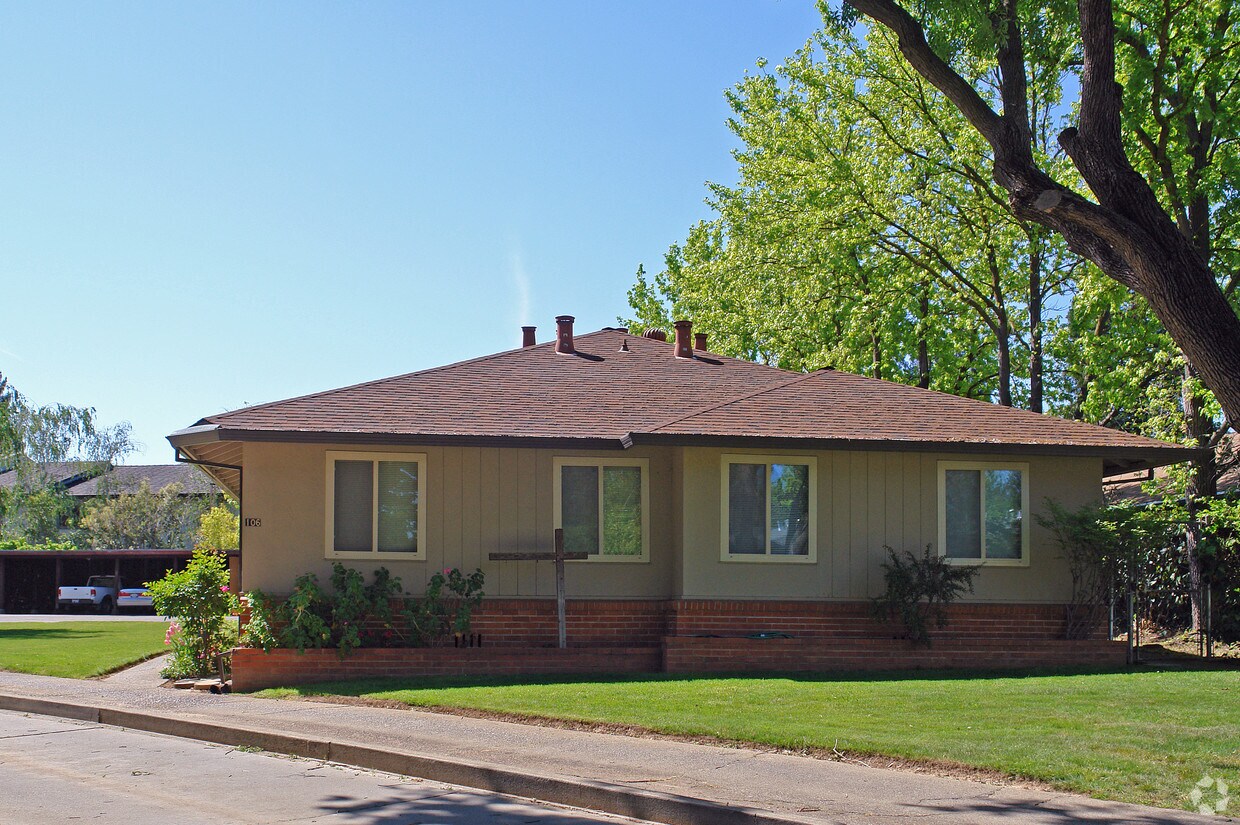 Foto principal - 106 Ruth Ct