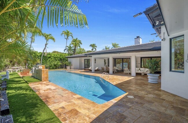 Foto del edificio - 5120 Carillo St