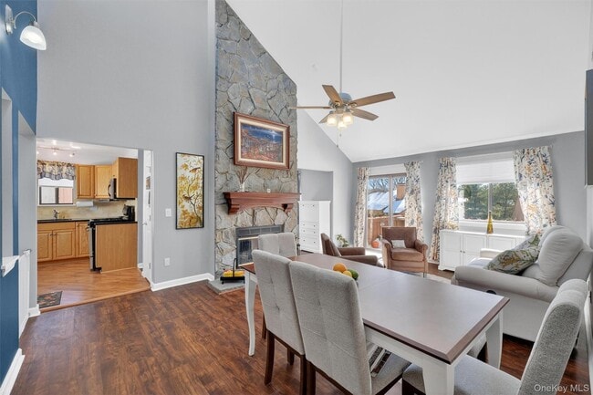 Foto del edificio - 72 Old Farm Ln