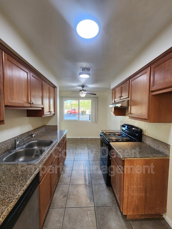 Building Photo - 69180 Victoria Dr