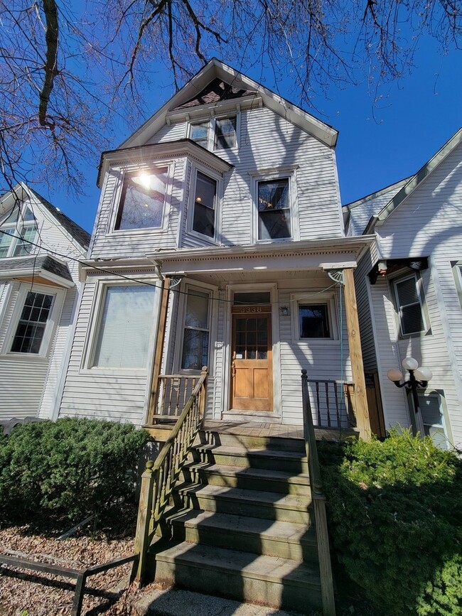 Building Photo - 3338 N Hamilton Ave
