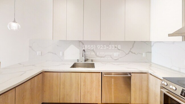 Foto del edificio - 2224 Clement St