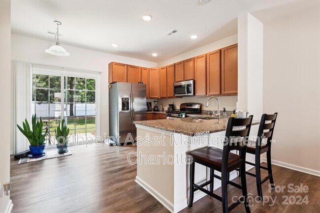 Foto del edificio - 7237 Jane Parks Way