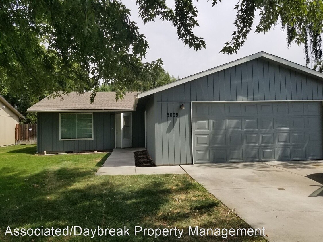 Primary Photo - 3 br, 1 bath House - 3009 S. 5th St.