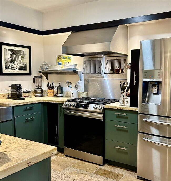 Building Photo - 825 N Bel Air Drive 825, Plantation, FL 33317