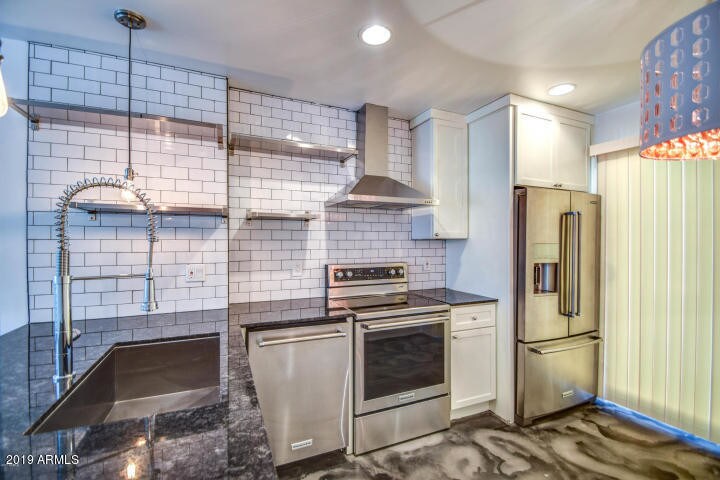 Primary Photo - 3445 N 36th St