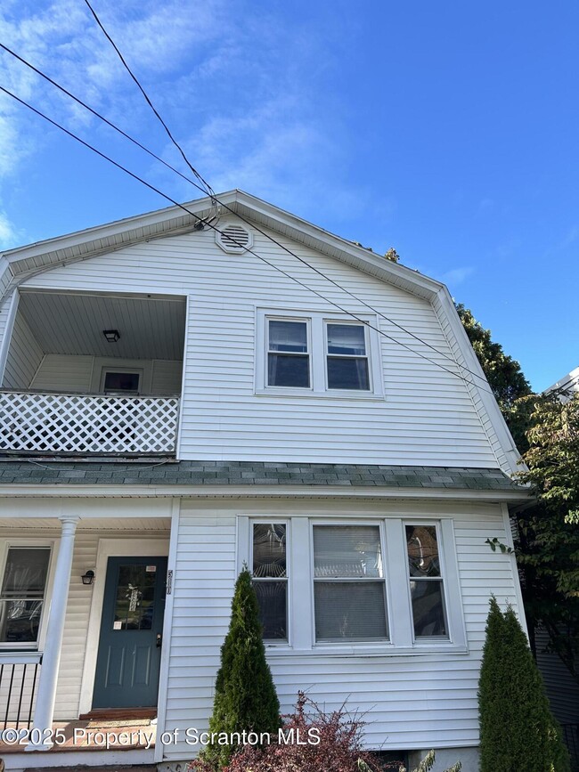 Building Photo - 510 Moltke Ave