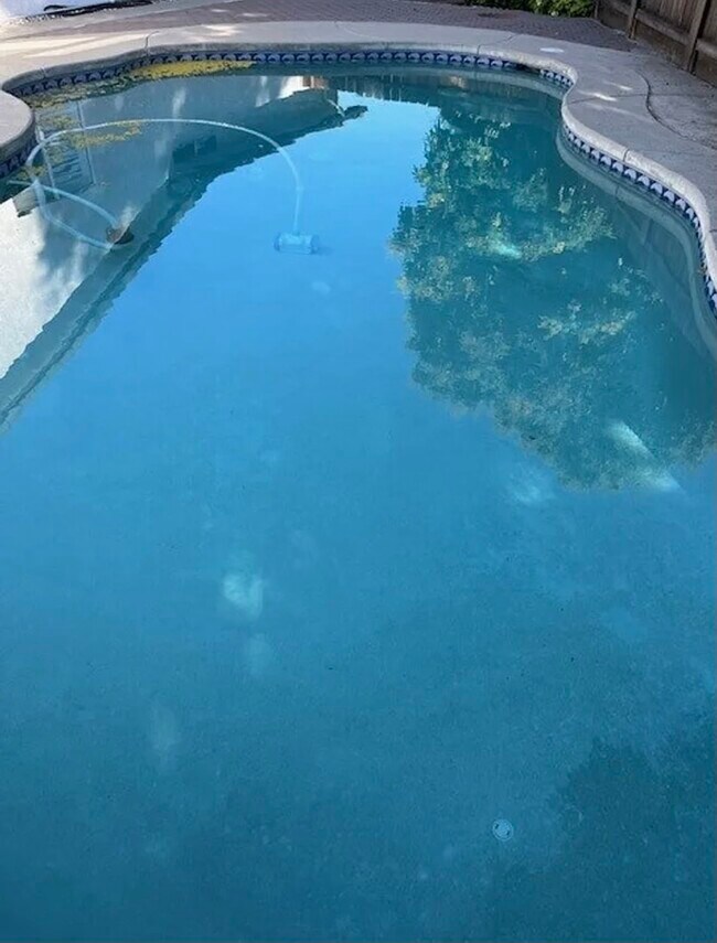 Building Photo - 5444 W Sunnyside Ct