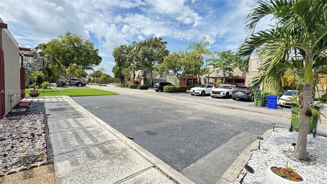 Foto del edificio - 1151 Windward Dr