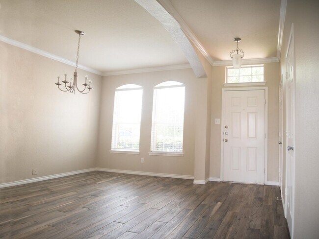 Building Photo - Beautiful, Large Home in Bar C Ranch for L...