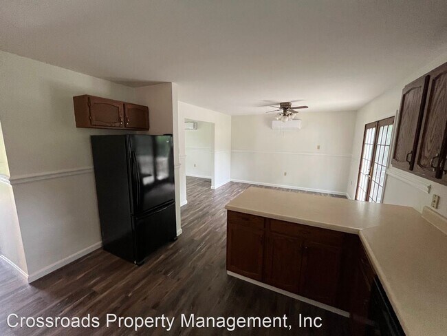 Building Photo - 3 br, 2 bath House - 16 Rapho Street
