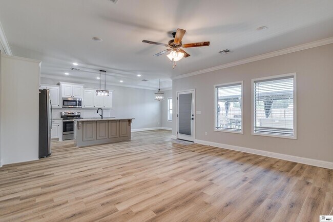 Foto del edificio - 134 Clearwater Cir