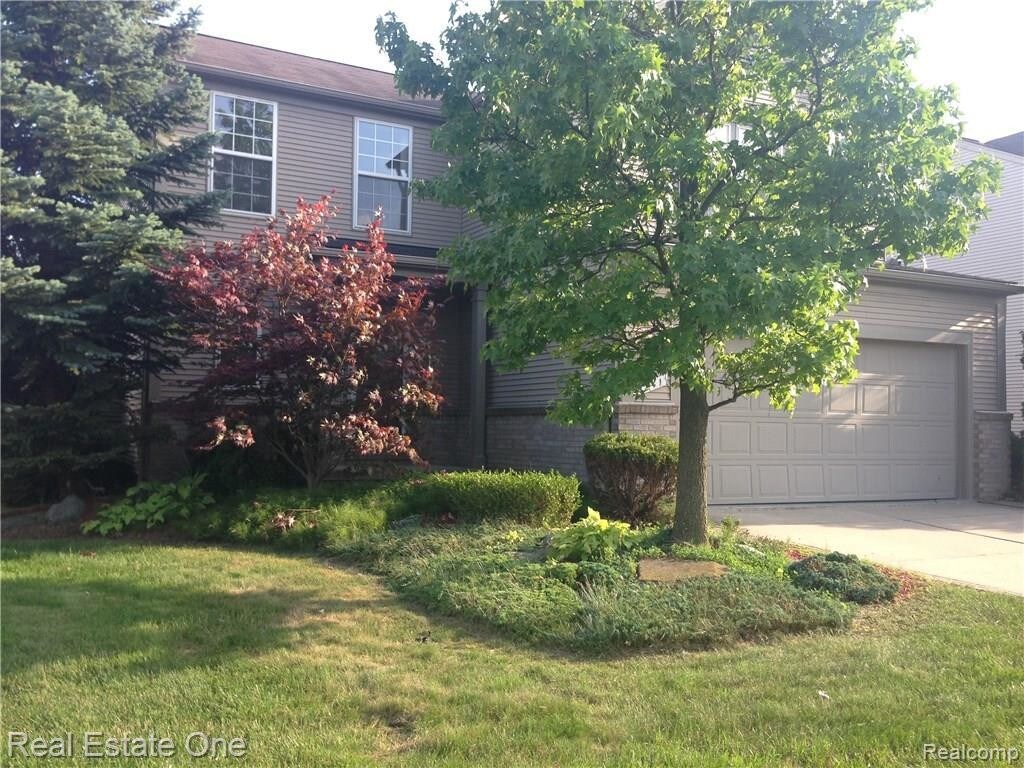 Primary Photo - 241 Regents Dr