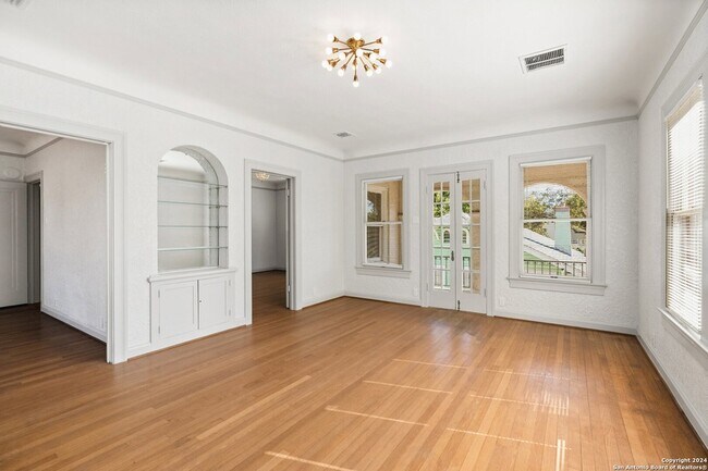 Foto del edificio - 331 W Elsmere Pl